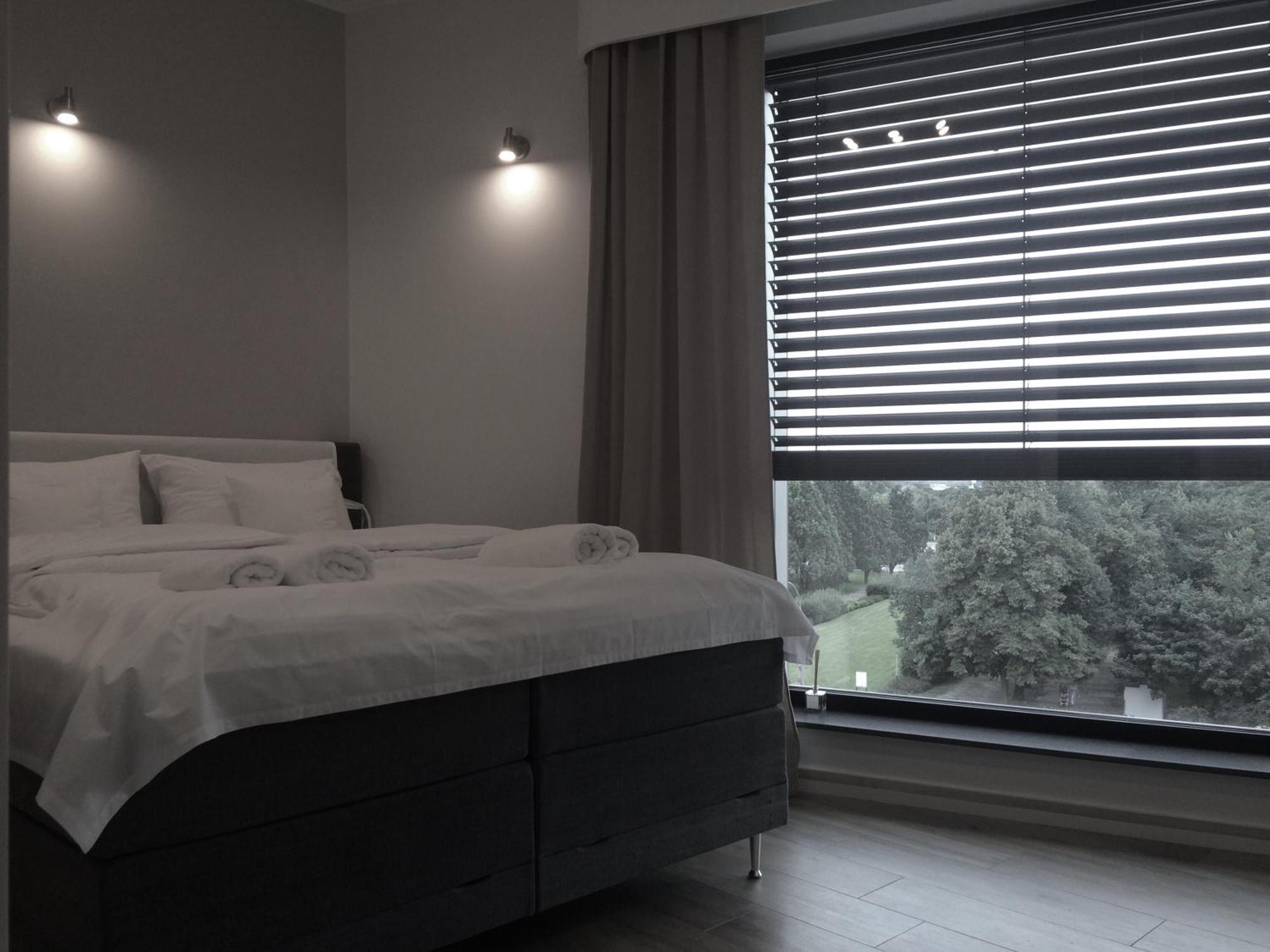 Fractal Guest Rooms - Poznan Centrum Andersia Square & Old Town Esterno foto