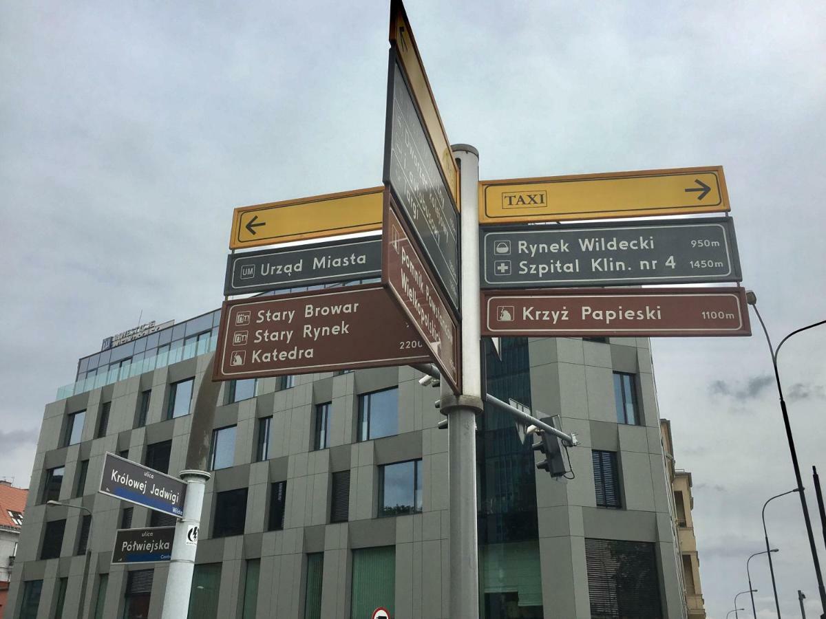 Fractal Guest Rooms - Poznan Centrum Andersia Square & Old Town Esterno foto