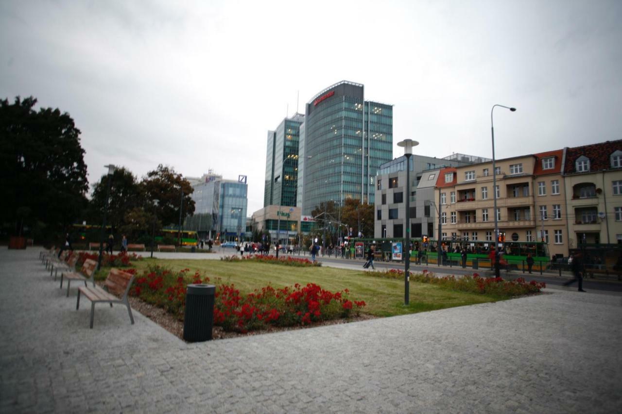 Fractal Guest Rooms - Poznan Centrum Andersia Square & Old Town Esterno foto