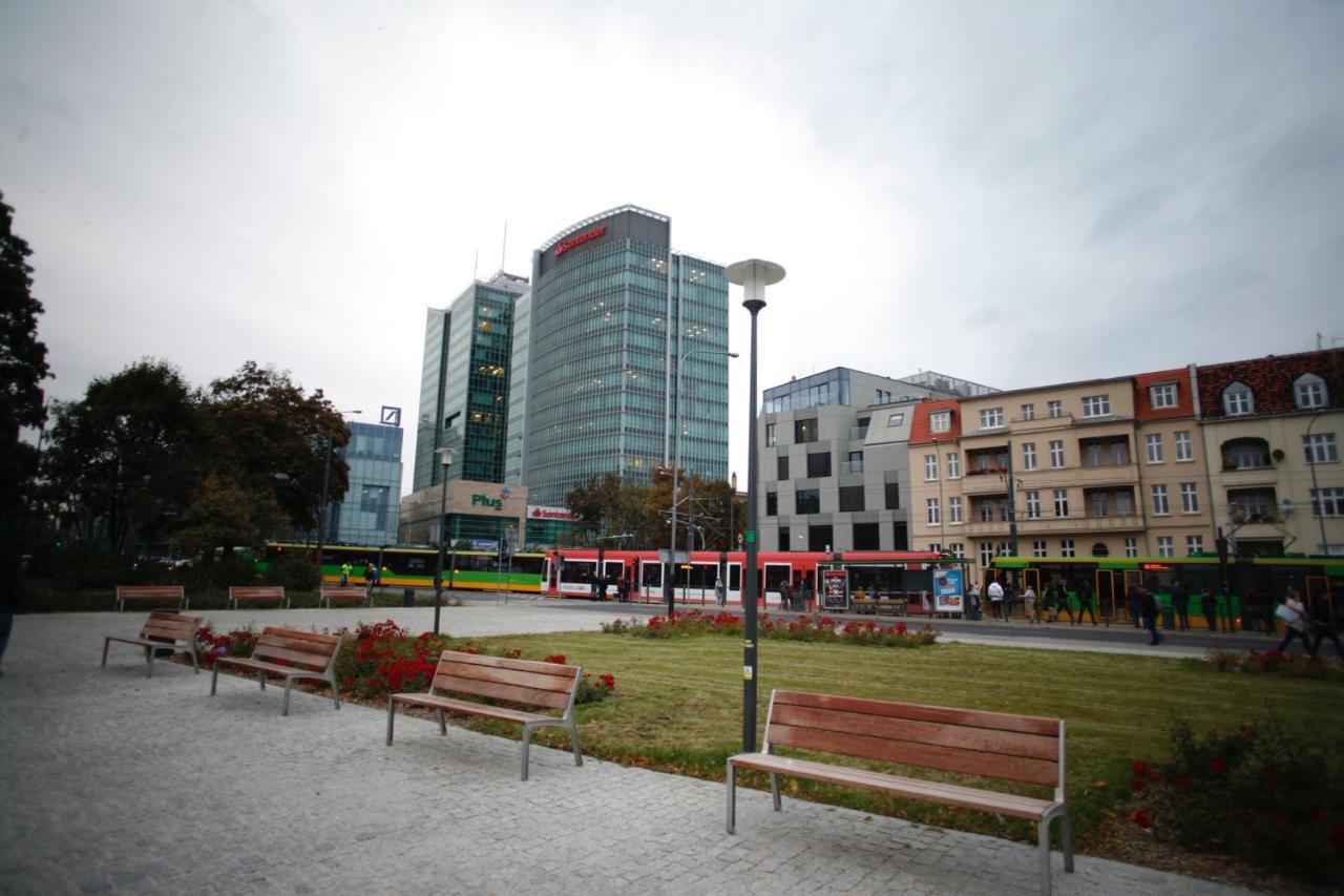 Fractal Guest Rooms - Poznan Centrum Andersia Square & Old Town Esterno foto